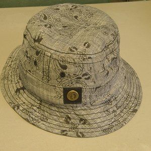 Classic hang ten bucket hat is a real head turner